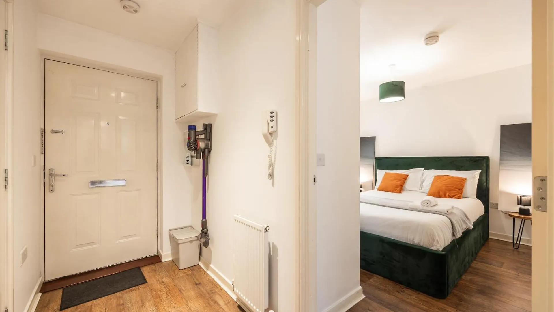 Inviting 1-Bed Flat With Patio Near Lochend Park Apartment Edinburgh
