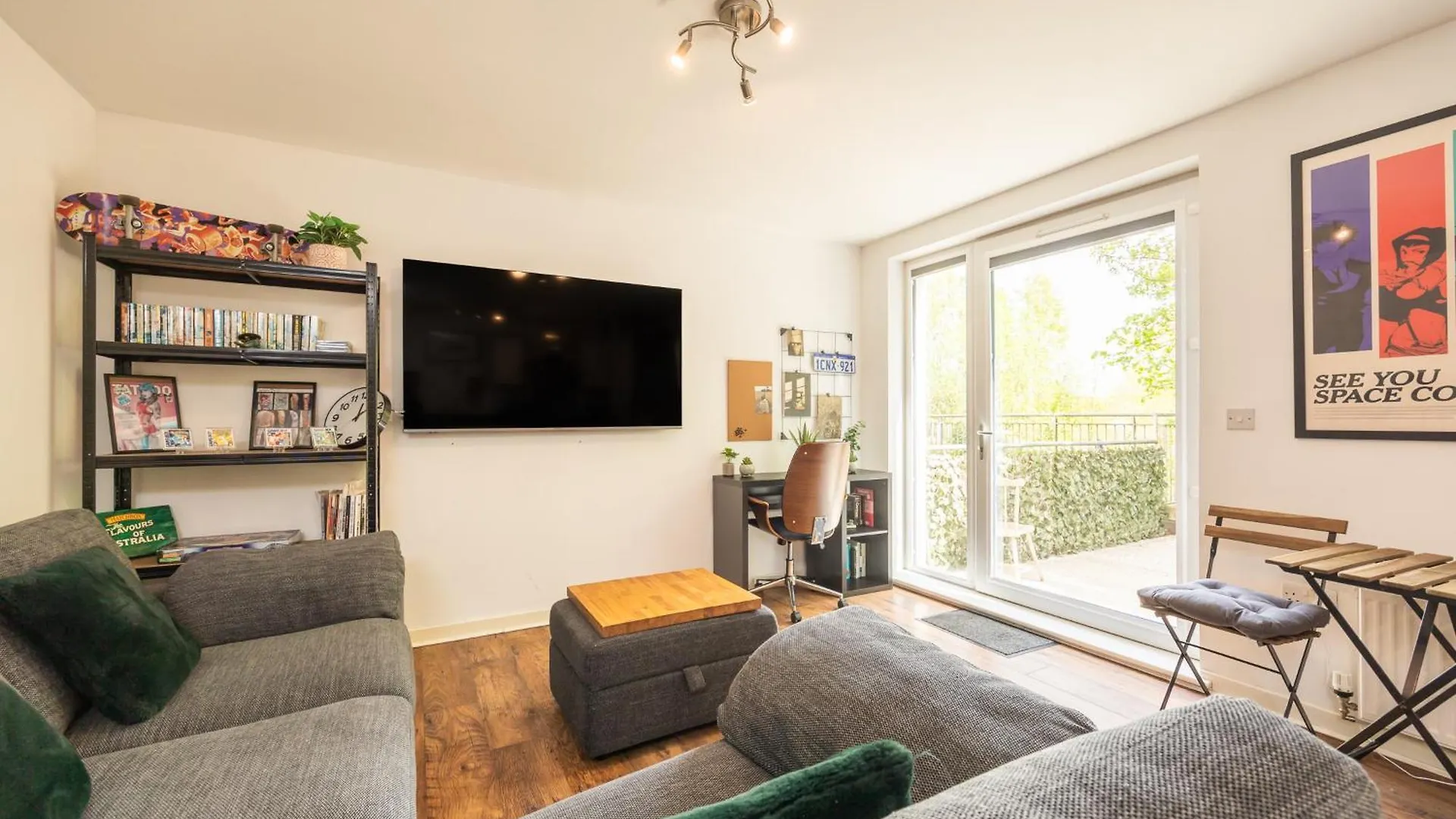 Inviting 1-Bed Flat With Patio Near Lochend Park Apartment Edinburgh