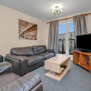 Center Coady Sleeps 5 Free Car Park Space Apartment